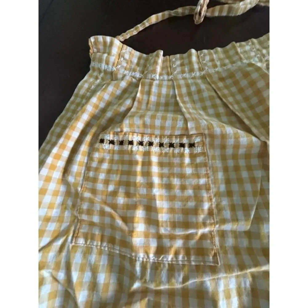 None and/or Unknown charming vintage